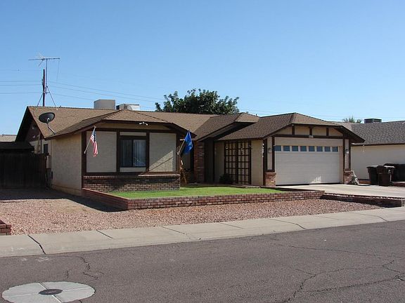 2nd image of 8421 W Seldon Ln
