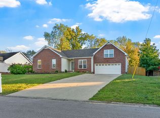 366 Woodtrace Dr, Clarksville, TN