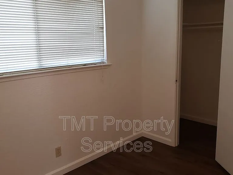 2743 2nd Ave #6 — Photo 2