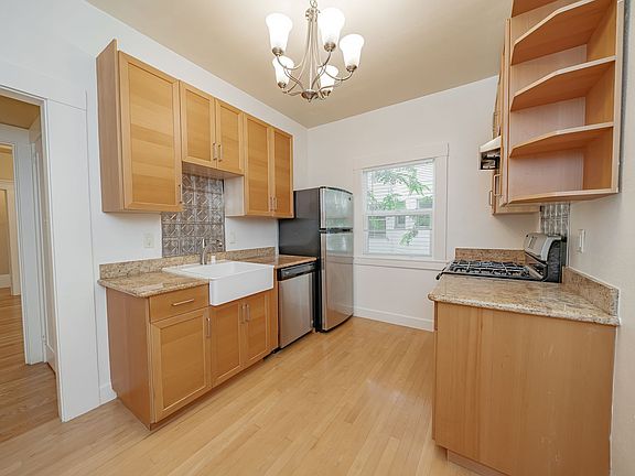 3rd image of 746 Rand Ave APT 5
