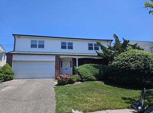 82 Mark Ln, Atlantic Beach, NY 11509