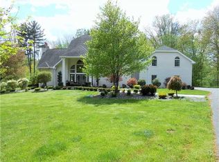 226 Mohawk Dr, New Castle, PA 16105