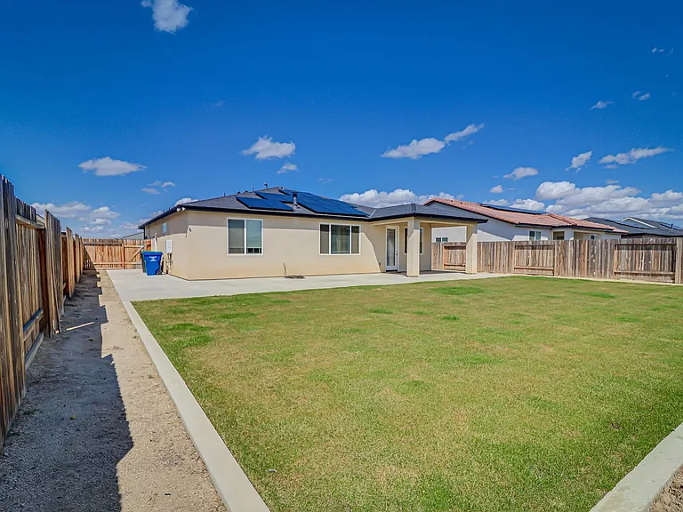15017 Maryvale Ave — Photo 26