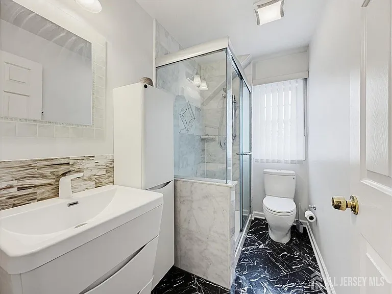 37 Jersey Ave — Photo 19