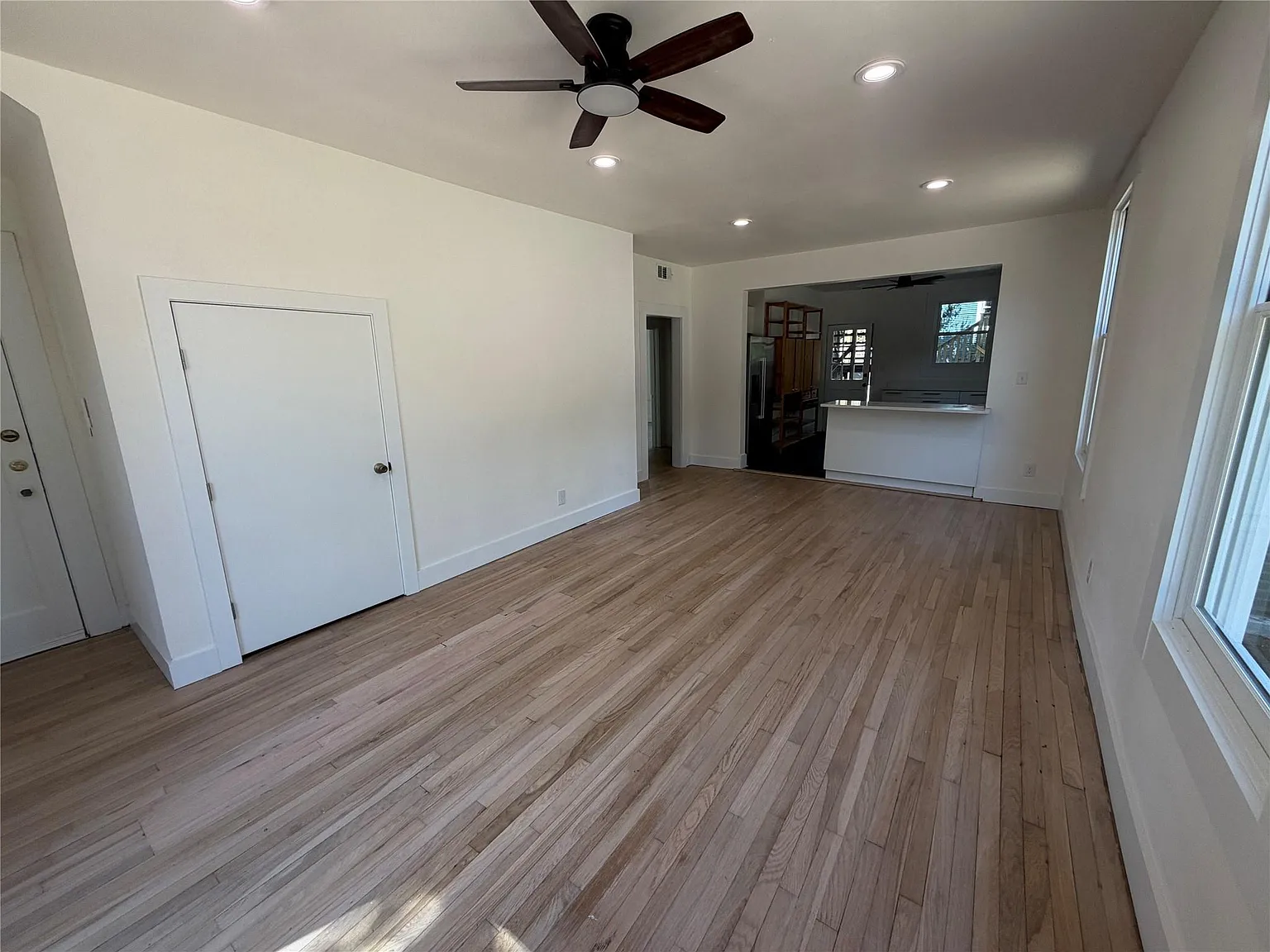 4014 Avenue D — Photo 3