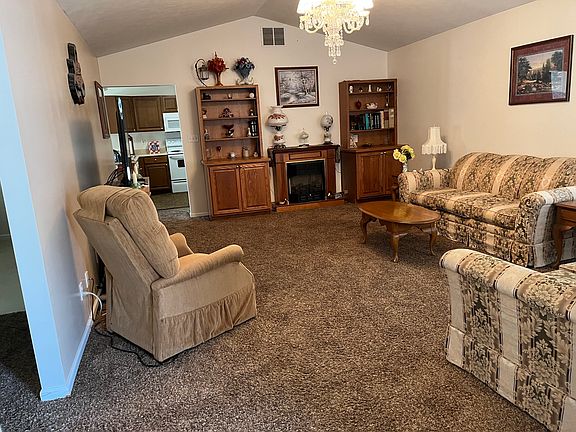 3rd image of 301 Eastfield Dr