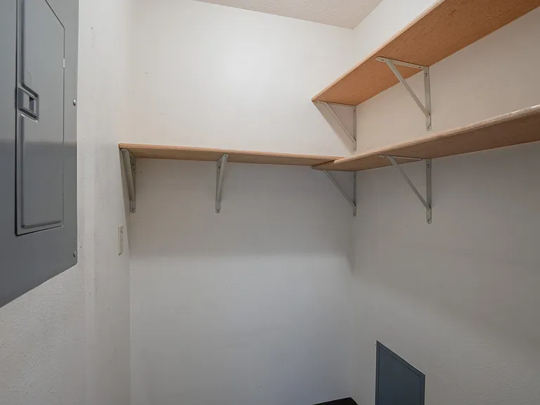 Fargo, ND Southview Village Apartments | Closet