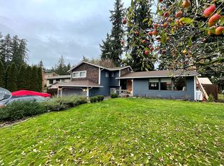 6383 Cedar Cove Ln, Clinton, WA 98236