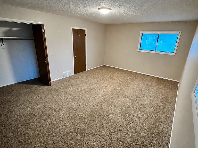 1121 Yellowstone Ave — Photo 12
