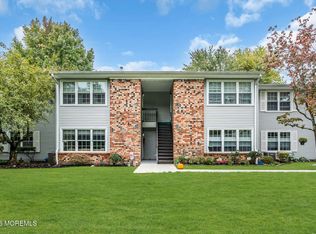 12 Snowburry Court, Red Bank, NJ 07701