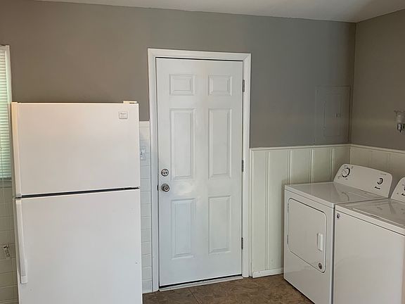 4th image of 5133 N Corrington Ave