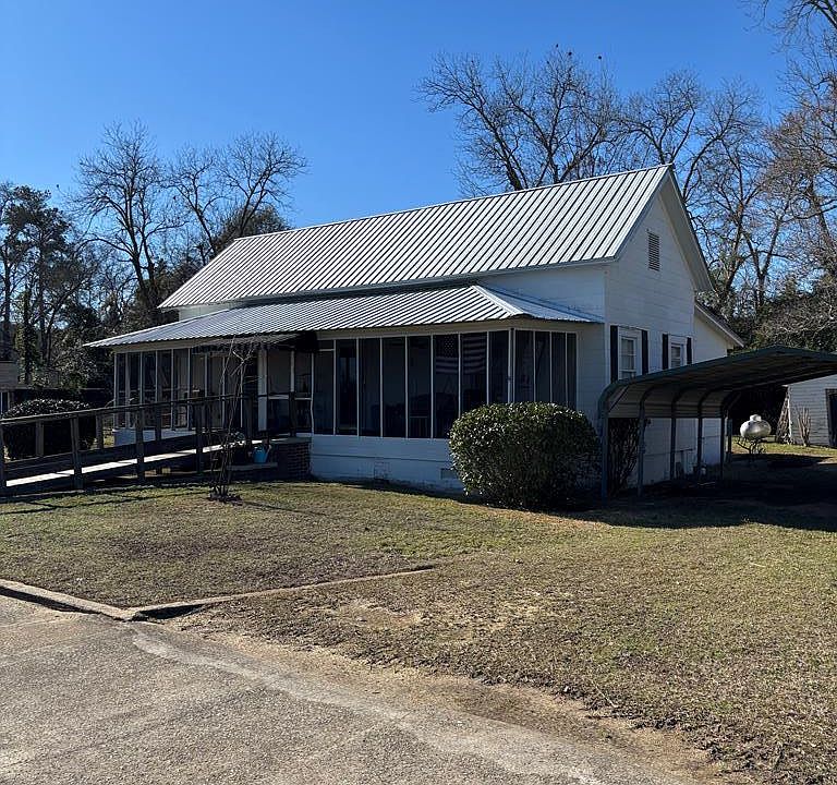 1st image of 144 W Railroad Street