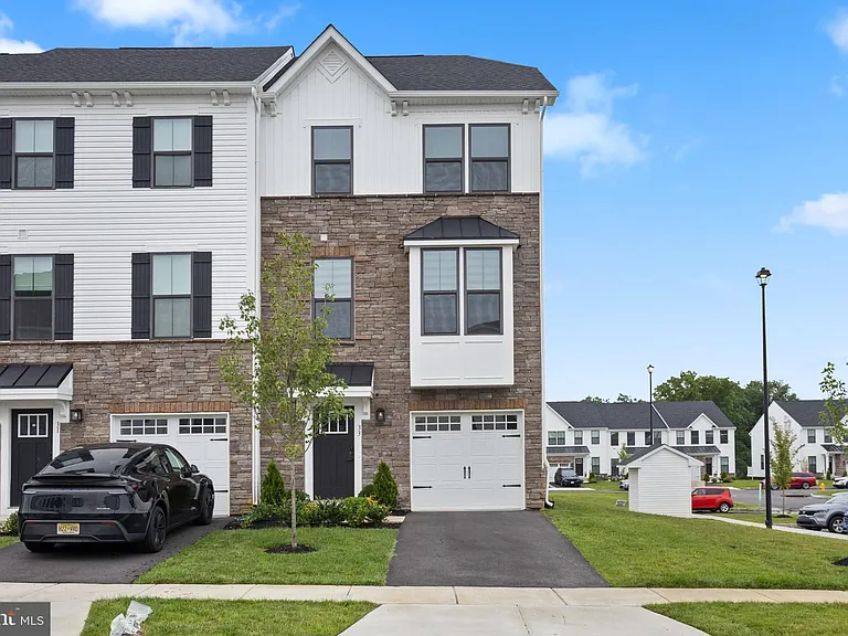 33 Peppermint Ln — Photo 4