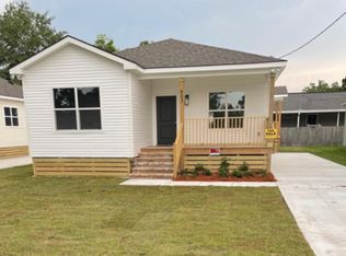 605 Early St, Paradis, LA 70080