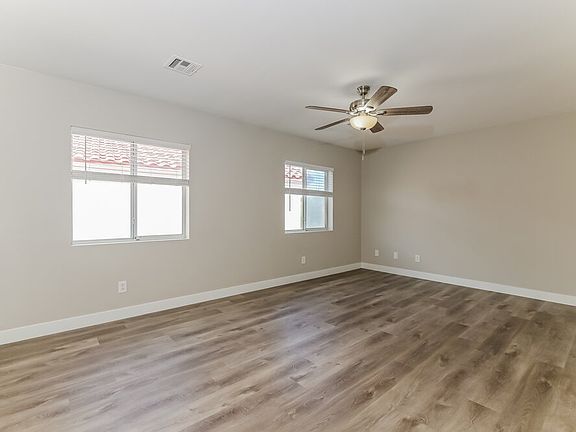 5th image of 2422 Belt Buckley Dr