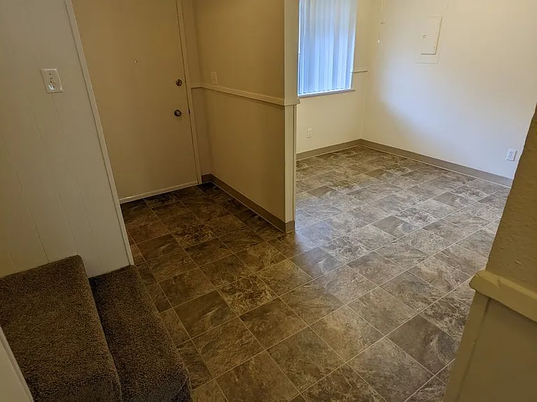 Royal Crest Townhomes — Photo 61