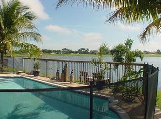 5862 Bay Hill Cir, Lake Worth, FL 33463