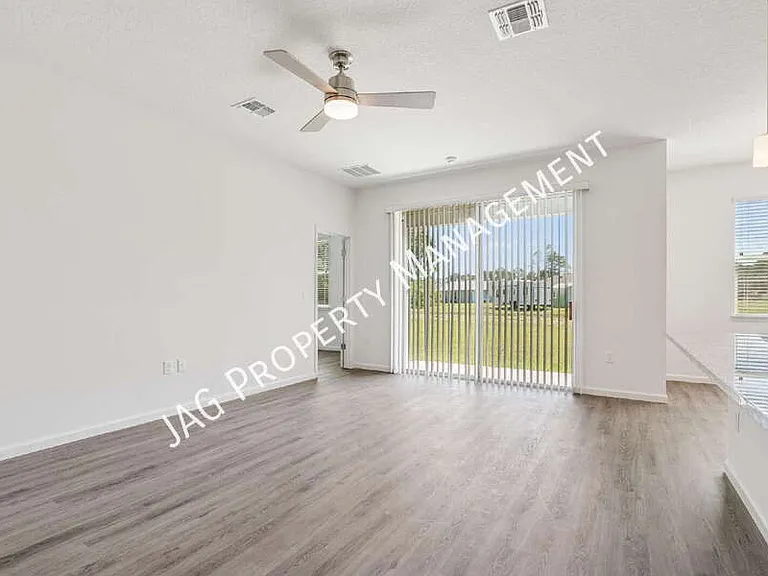 2613 Hagoplan Ave SW — Photo 5