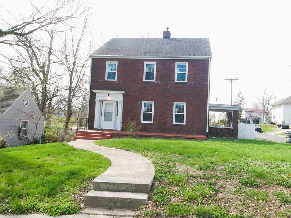 1st image of 1600 University Ave