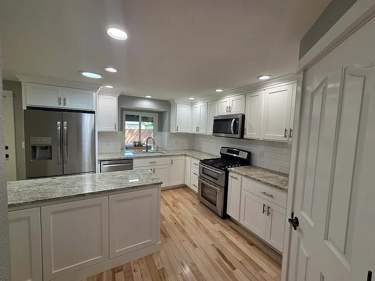 11852 W Hickory Dr — Photo 7