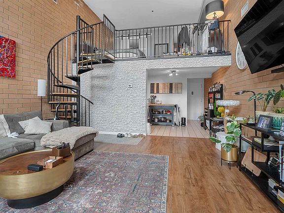 3rd image of 1911 Grand Ave APT Ll5