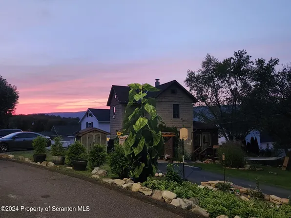 346 Lane St, Jessup, PA 18434