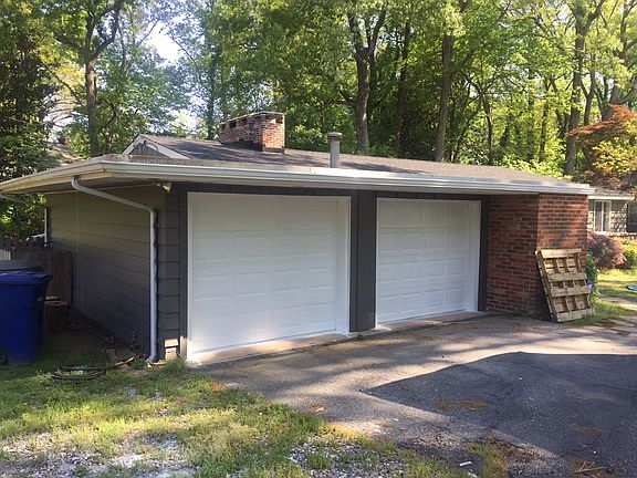 3rd image of 247 James River Dr