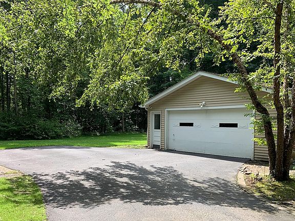 Garage area parking