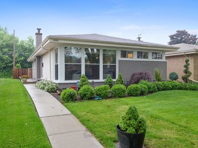 8446 Christiana Ave, Skokie, IL, 60076