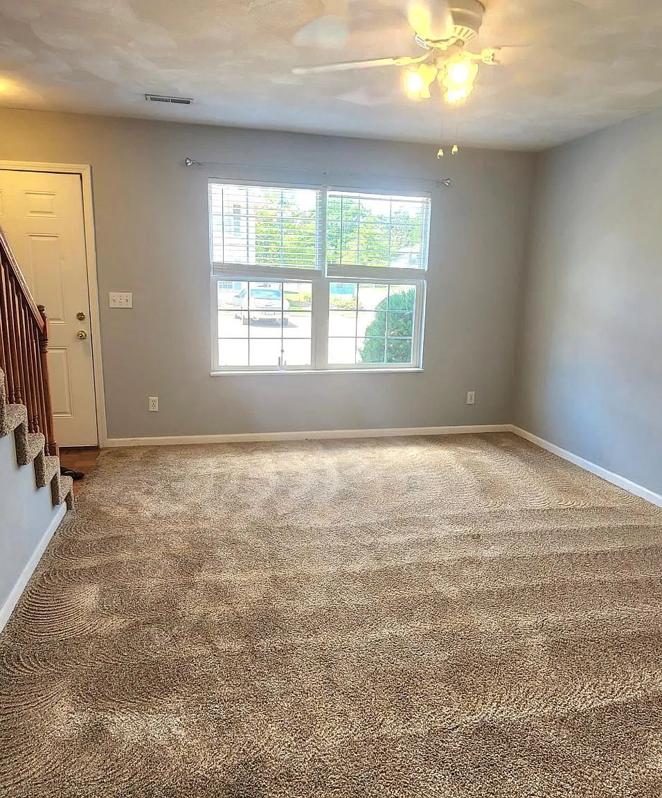 2 bed, 1.5 bath, 1050 sqft, $1,195 — Photo 4