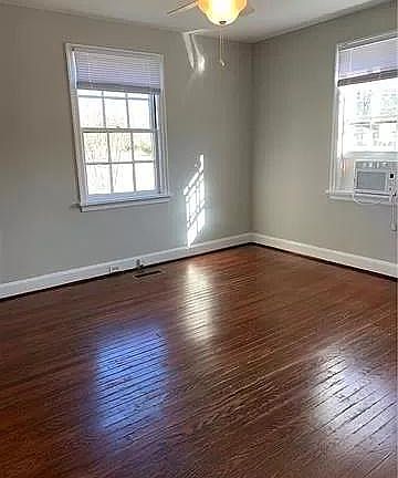 5th image of 1001 Spencer Ave