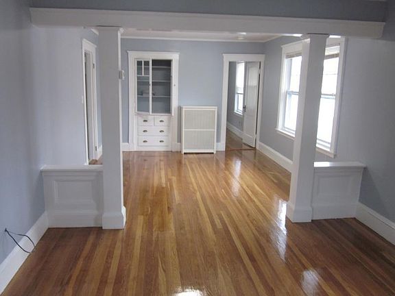 2nd image of 90 Wilson Ave