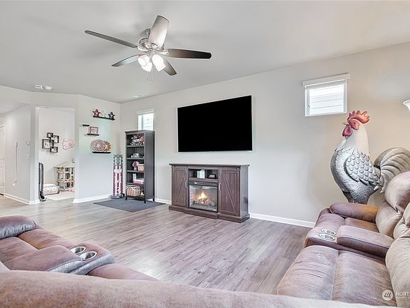 4th image of 19415 21st Avenue Ct E