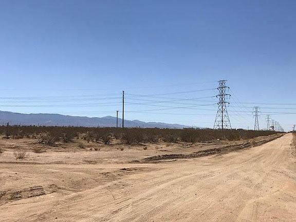 2nd image of Hook Blvd