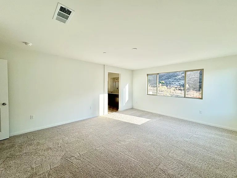 8477 Anthony St — Photo 16