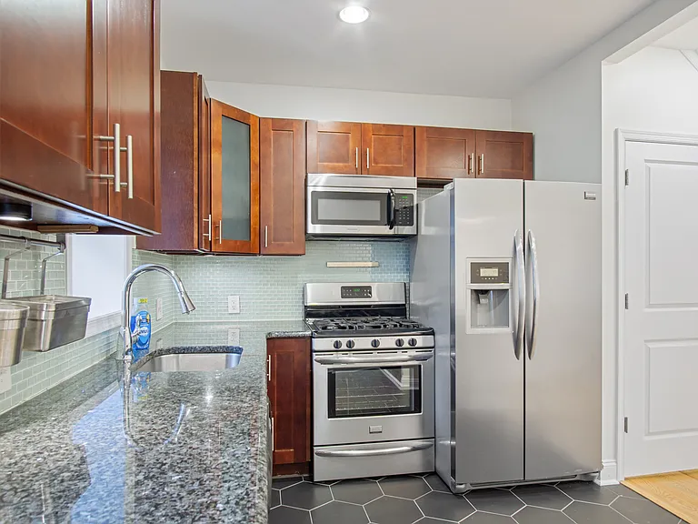 2355 E Harold St — Photo 11