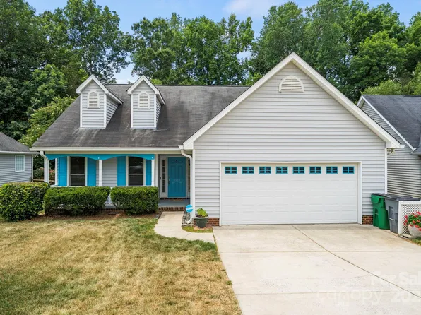 7523 Shadowstone Dr, Charlotte, NC 28270