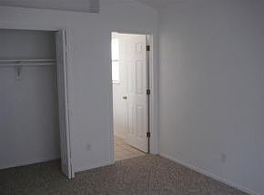 5th image of 3074 Oak Crest Cir