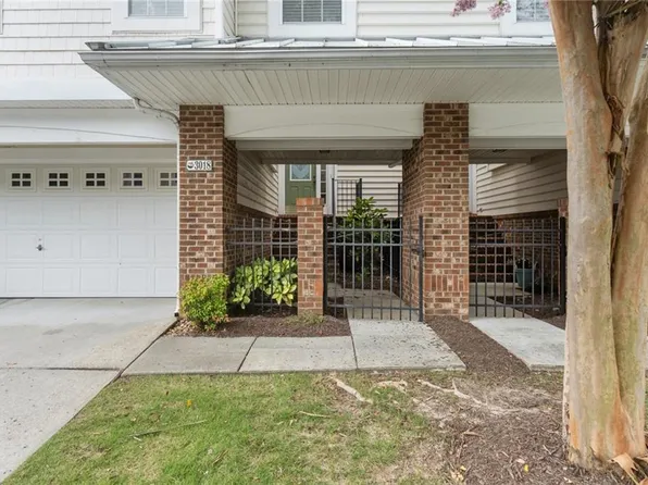 3018 Bay Shore Ln, Suffolk, VA 23435