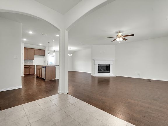 4th image of 6335 Brookcrest St