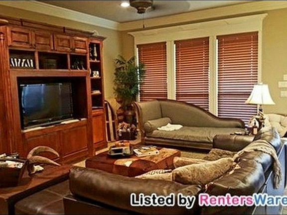 3rd image of 2316 Stonebridge Ln
