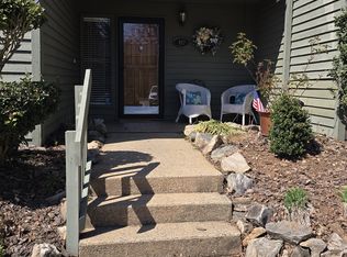 4340 N Center St, Hickory, NC 28601