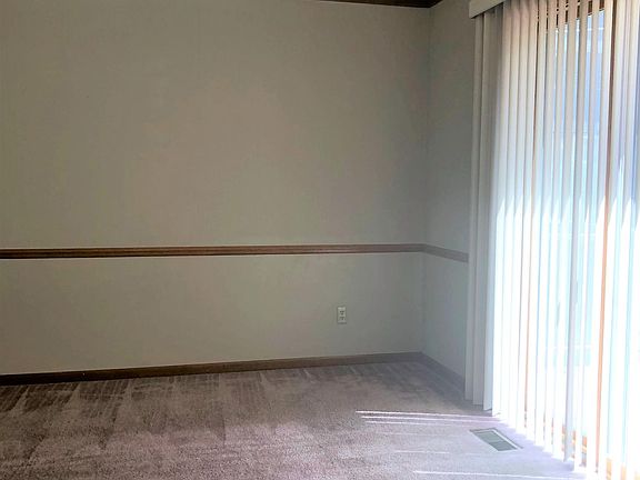 5th image of 1307 Sanders St