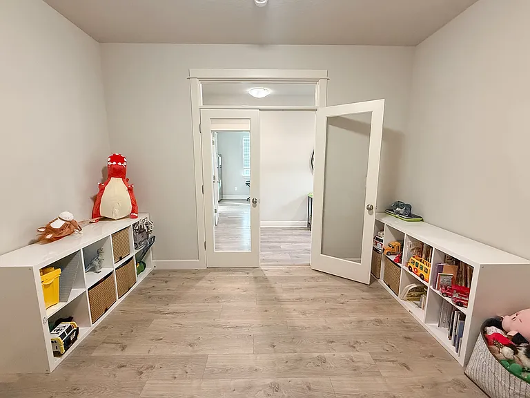 4785 S 16th Dr — Photo 18
