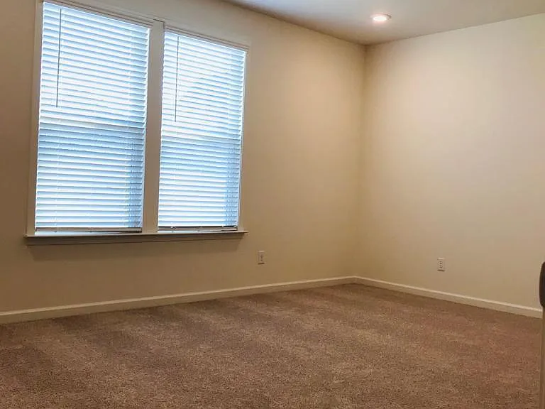 739 Tennypark Ln — Photo 8