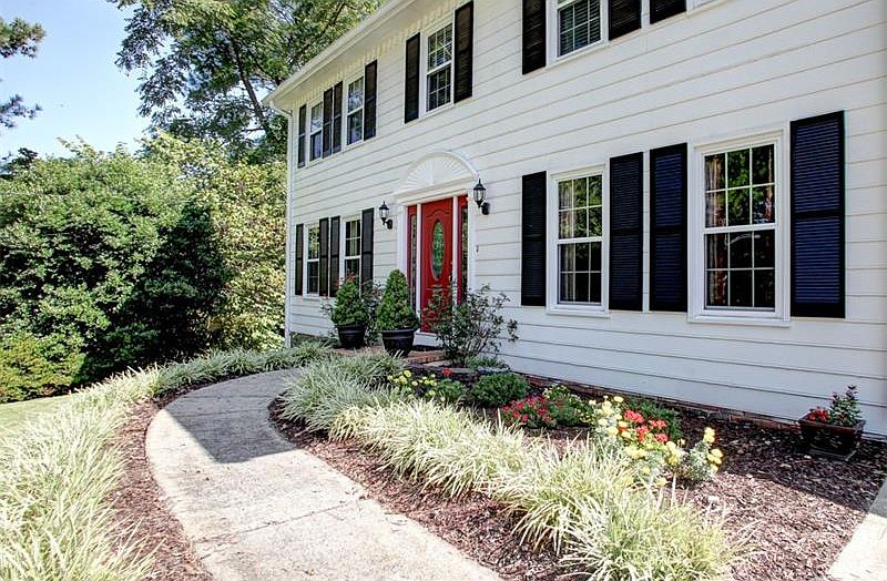 1st image of 531 Buckingham Cir