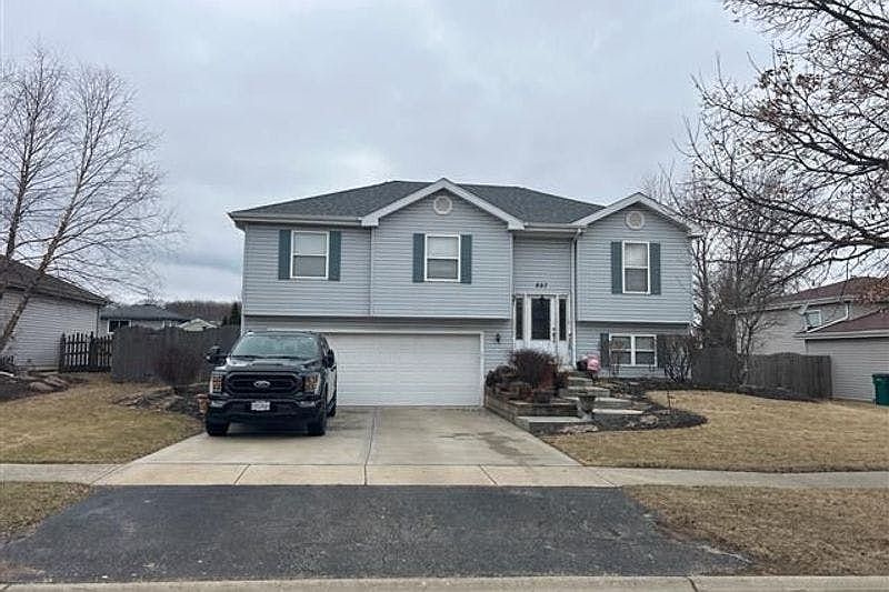 1st image of 897 Cottonwood Dr