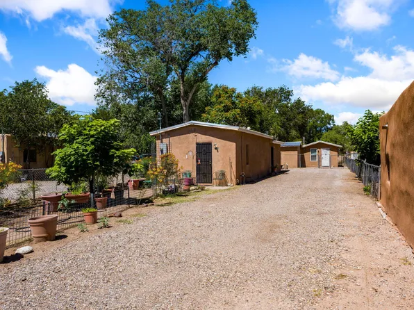 7703 Guadalupe Trl NW, Los Ranchos De Albuquerque, NM 87107