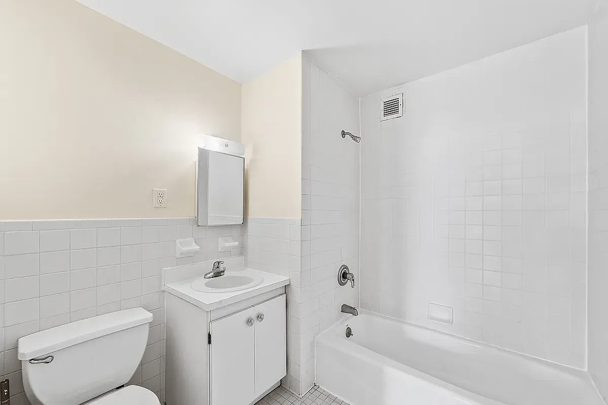 991 Carroll Street — Photo 4