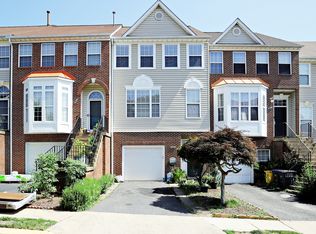 14615 Seasons Dr, Centreville, VA 20120